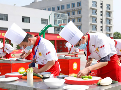賽刀工,秀風采|陝西草莓视频污在线观看烹飪學校新生刀工比賽精彩瞬間！