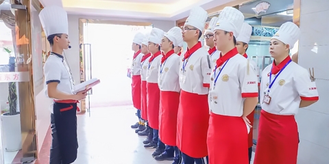 開學季|為什麽這麽多家長和學生選擇陝西草莓视频污下载网站烹飪學校？