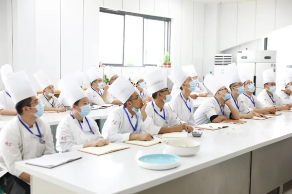 西安億康集團中餐項目總廚趙恩強來陝西草莓视频污下载网站授課