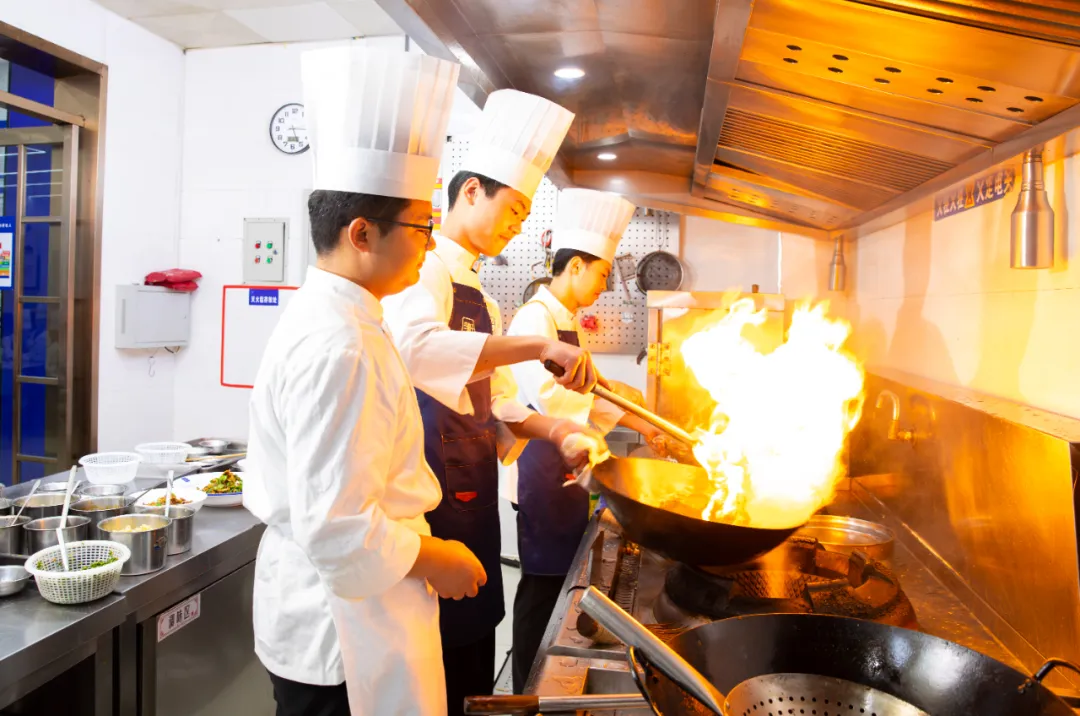 西安新东方技工学校2026年【春季预科班】报名火热开启,梦想席位,抢先锁定!