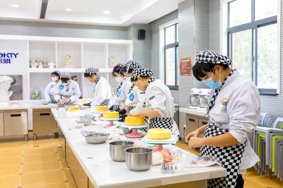 ѧ£ɱͬУ¶ѧӵĳɳ