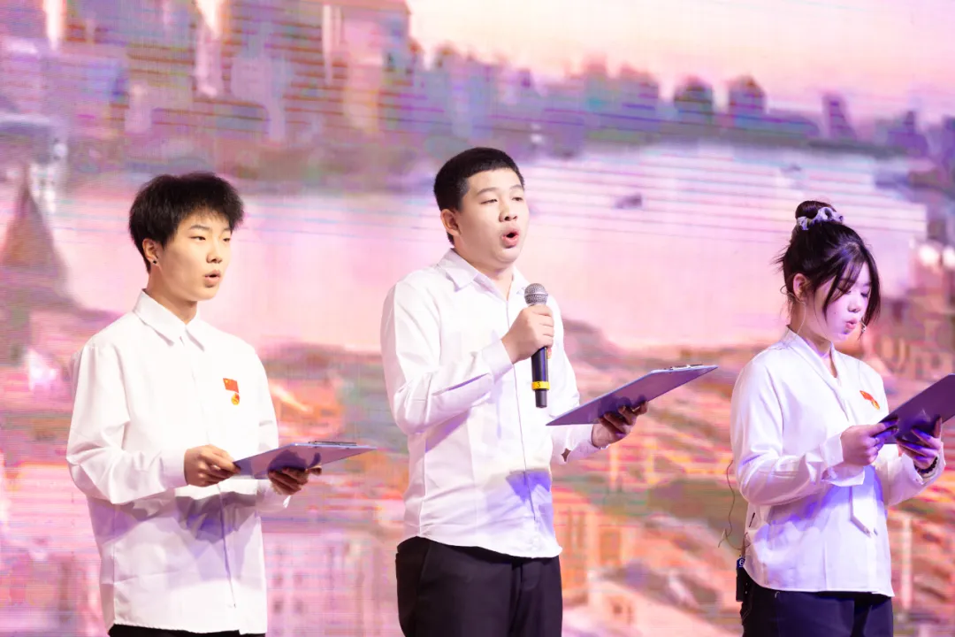 ѧ£ɱͬУ¶ѧӵĳɳ