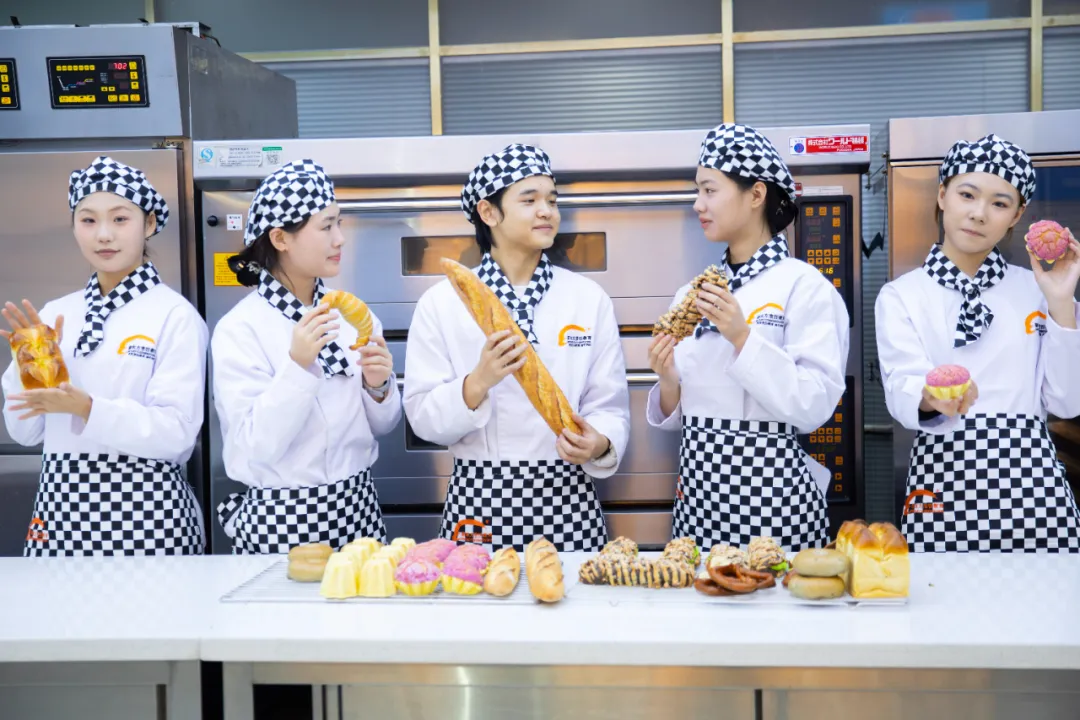 ѧ£ɱͬУ¶ѧӵĳɳ