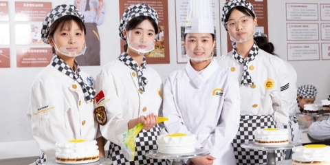 ѧ£ɱͬУ¶ѧӵĳɳ