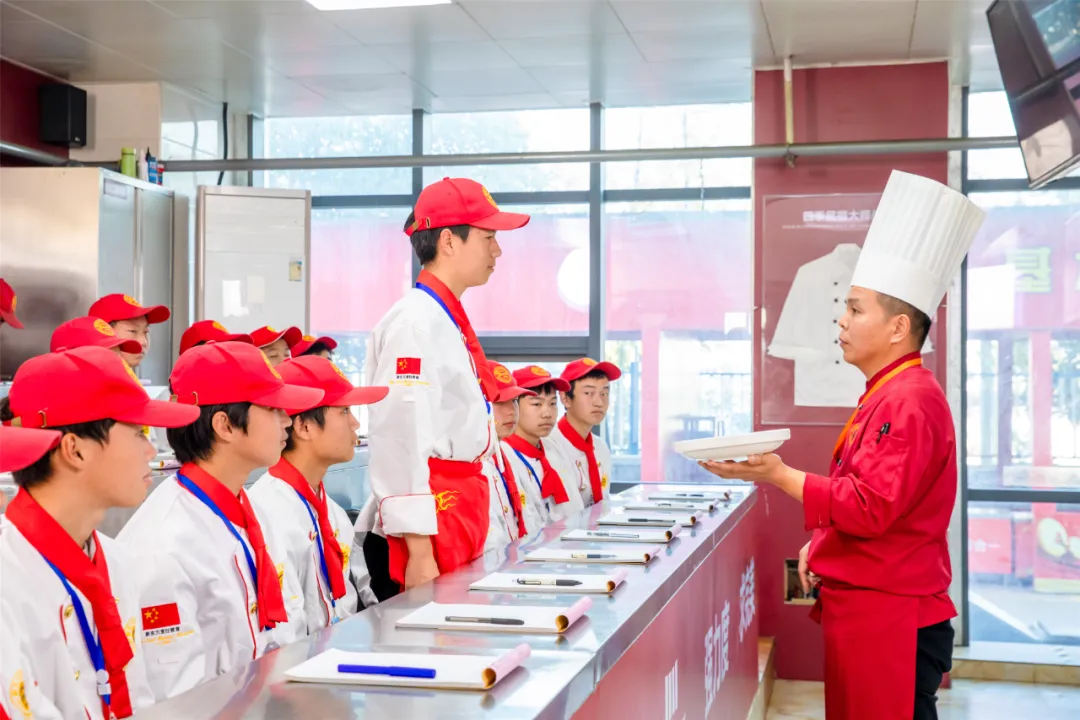 ʤƽح¶2026ȱУȺǧ