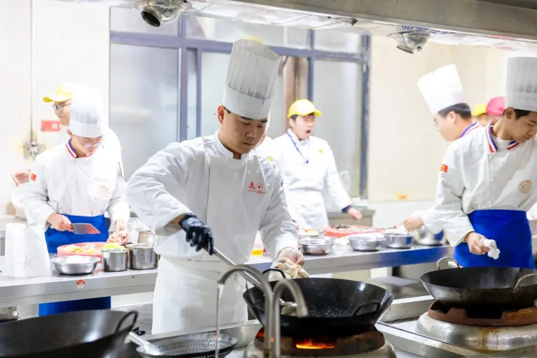 ¶Ԥ¼ѧͨںУ+10Žֹٳ壡