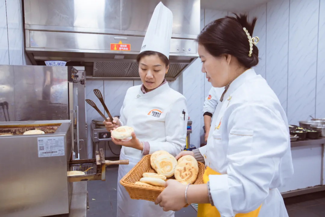 【双十二小吃新品推介会】来新东方吃“商机面”,和老师当面聊