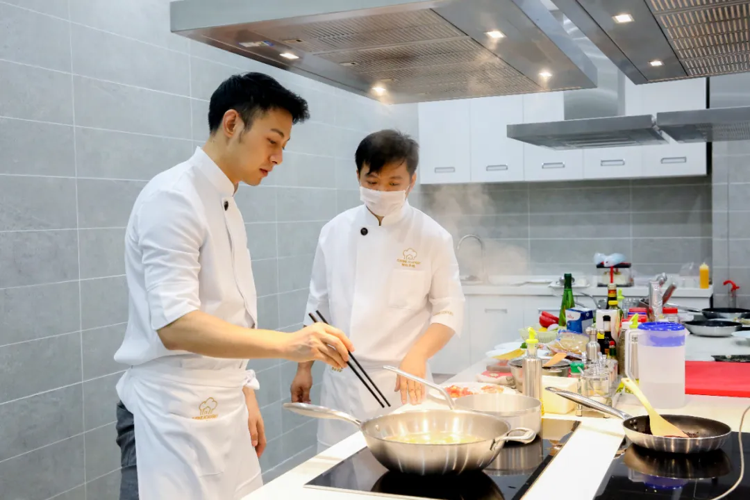 【双十二小吃新品推介会】来新东方吃“商机面”,和老师当面聊