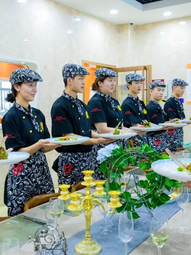 【2026提前择校考察】三大专业任选+实地探校,解锁舌尖上的好前景