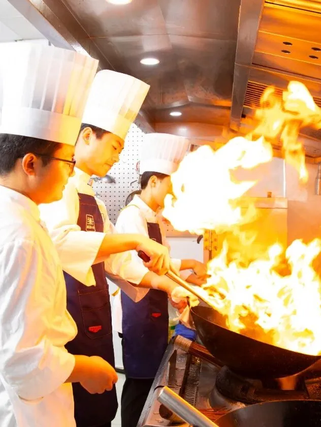 【2026提前择校考察】三大专业任选+实地探校,解锁舌尖上的好前景