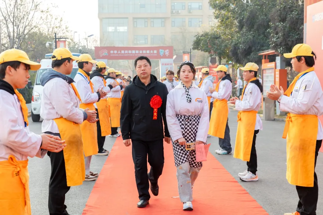 ��֤�ɳ����������� | �����¶�����⿼���ѧУ����������2501��ҳ���֤�᡿����ٰ�