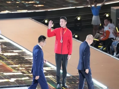 中考300分不要怕!他选对赛道,19岁拿下全国大赛奖牌