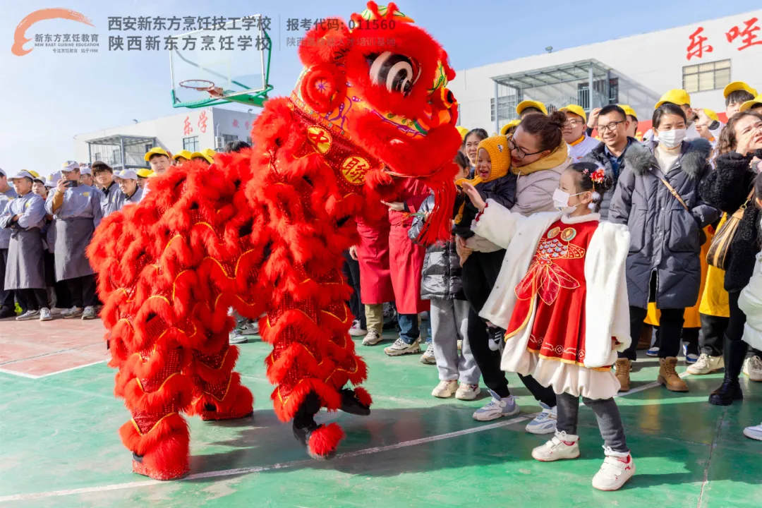 ��У԰������֮�⣬�ɳ��޽�����������¶�������һ��