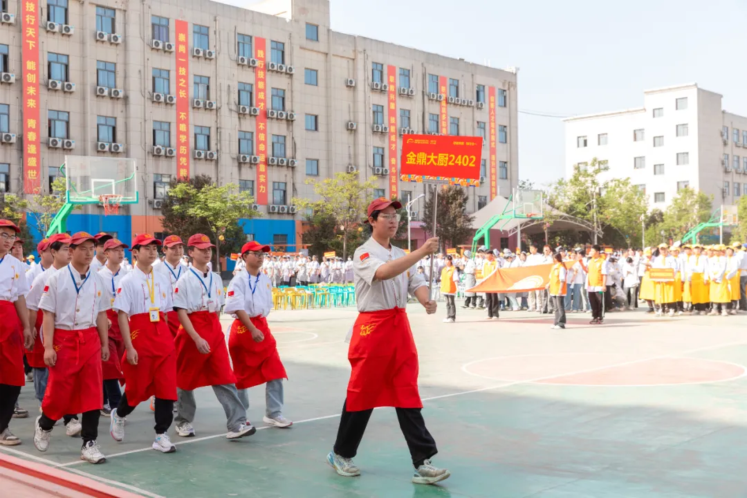 ��У԰������֮�⣬�ɳ��޽�����������¶�������һ��