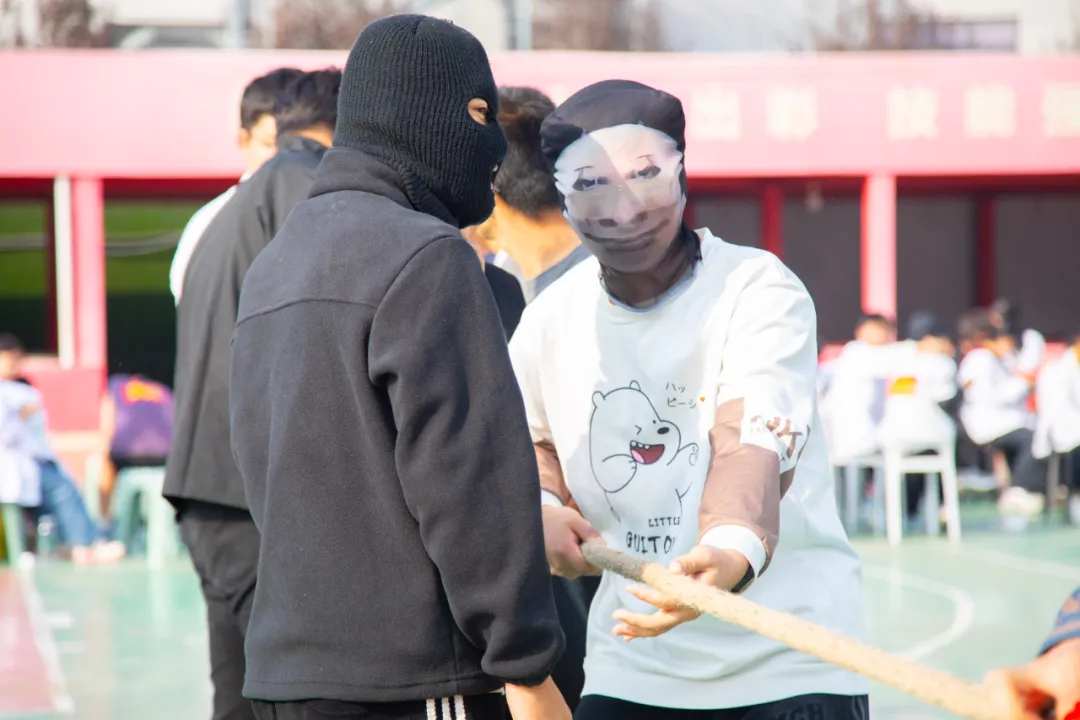 ��У԰������֮�⣬�ɳ��޽�����������¶�������һ��