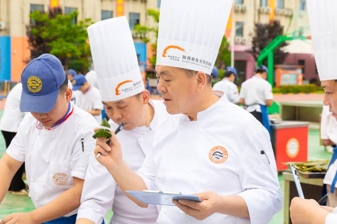 ��У԰������֮�⣬�ɳ��޽�����������¶�������һ��