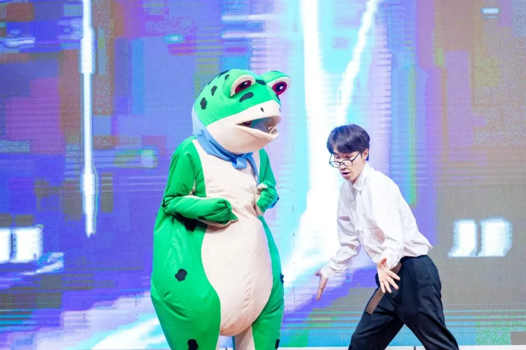 ��У԰������֮�⣬�ɳ��޽�����������¶�������һ��