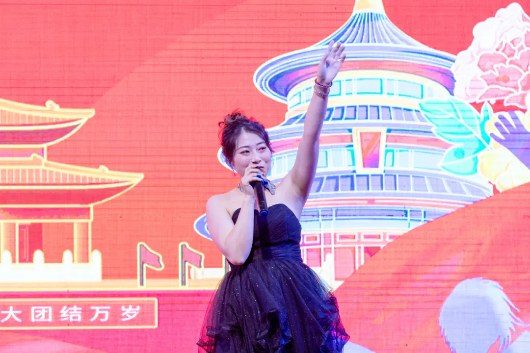 ��У԰������֮�⣬�ɳ��޽�����������¶�������һ��