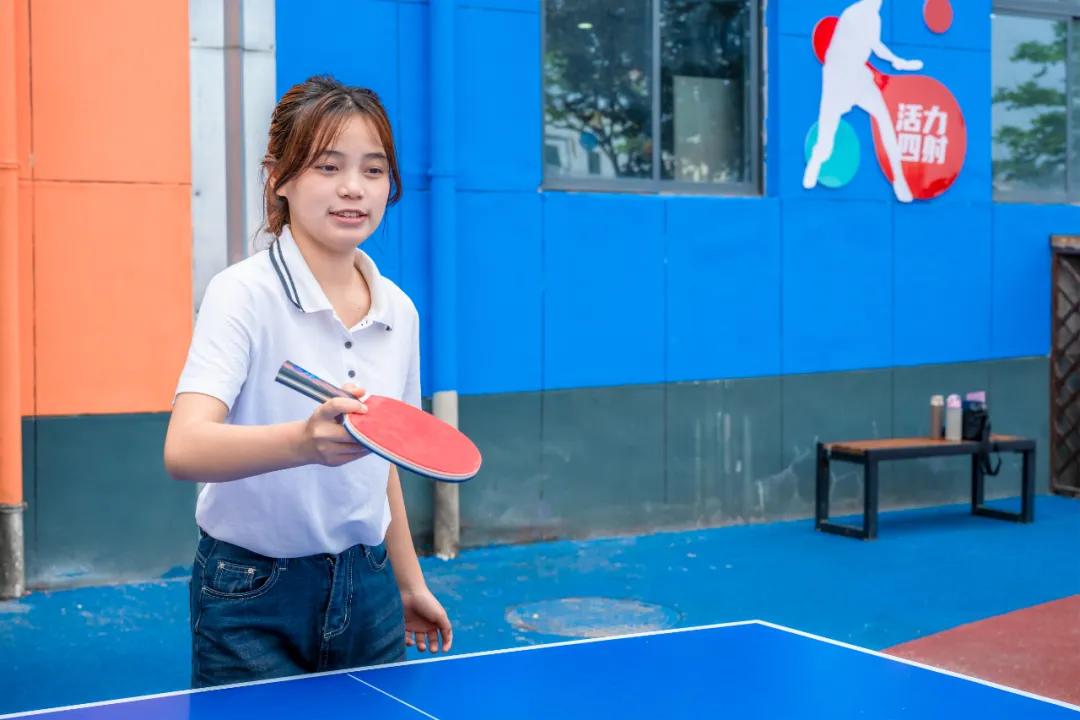 ��У԰������֮�⣬�ɳ��޽�����������¶�������һ��