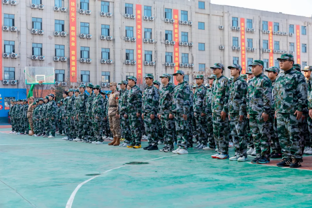 ��У԰������֮�⣬�ɳ��޽�����������¶�������һ��