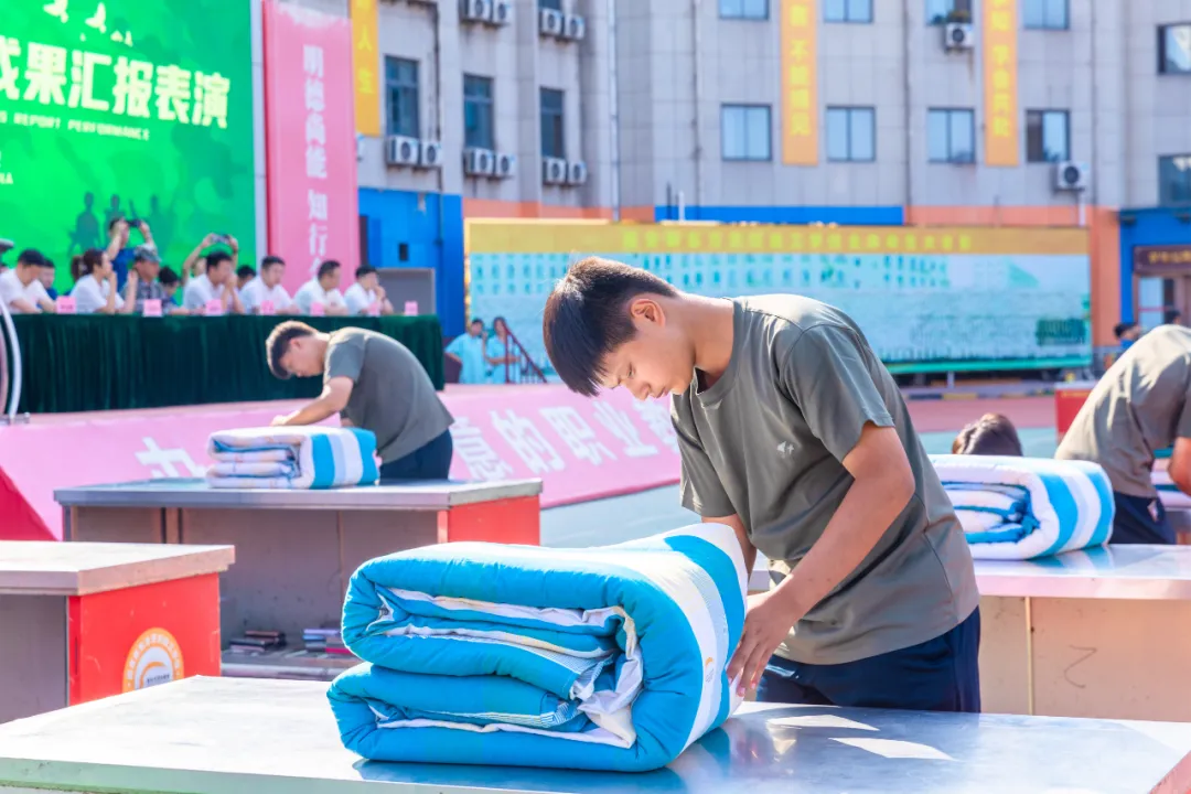 ��У԰������֮�⣬�ɳ��޽�����������¶�������һ��