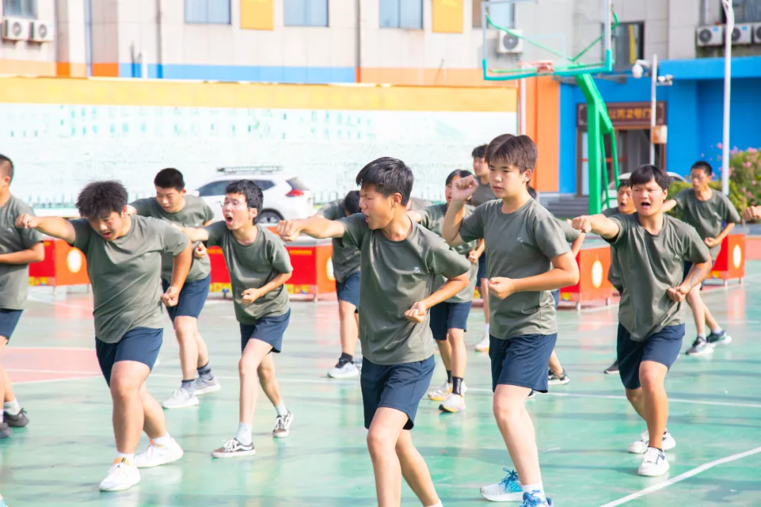 ��У԰������֮�⣬�ɳ��޽�����������¶�������һ��