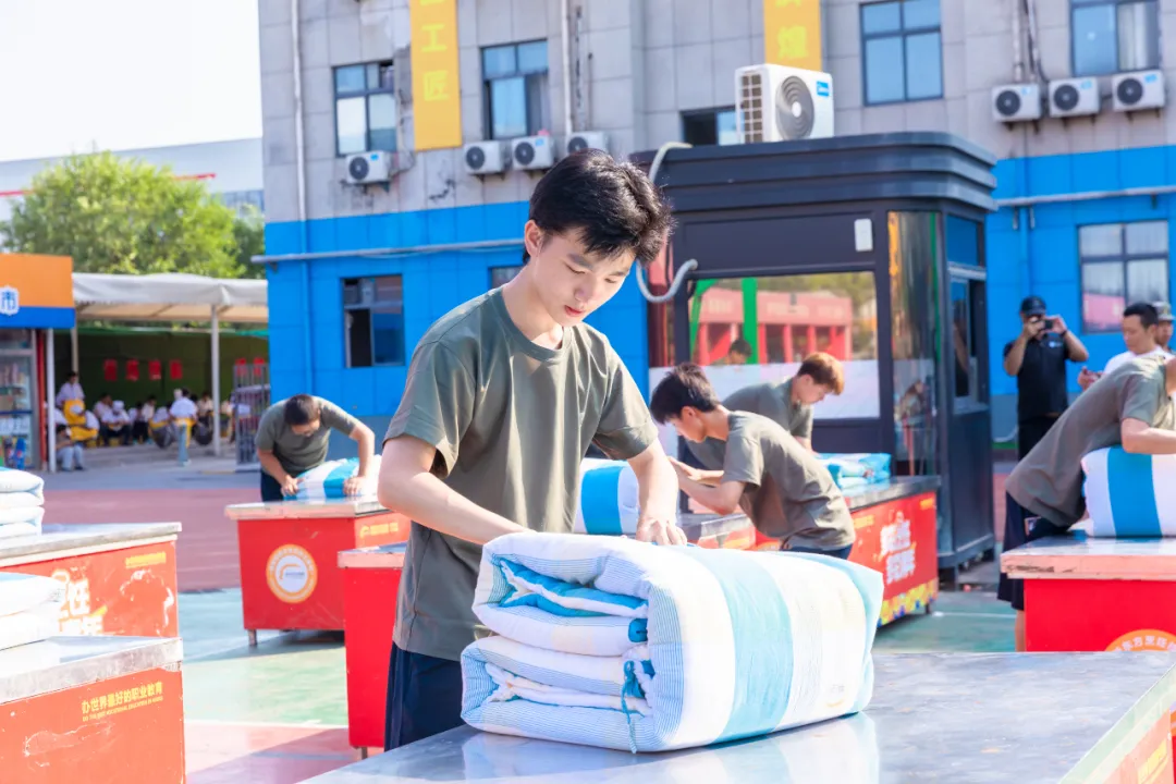 ��У԰������֮�⣬�ɳ��޽�����������¶�������һ��