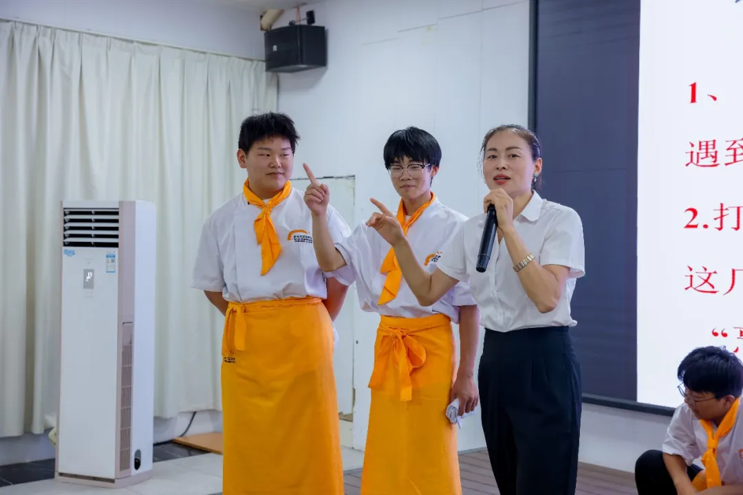 ��У԰������֮�⣬�ɳ��޽�����������¶�������һ��