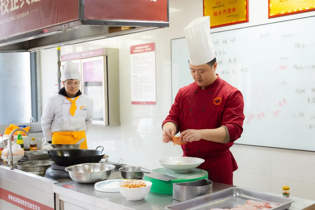 ����ѧ ����Ȧ�� ���ܣ������¶���Ԫ�������ѧӪ���1����1��1�տ�Ӫ