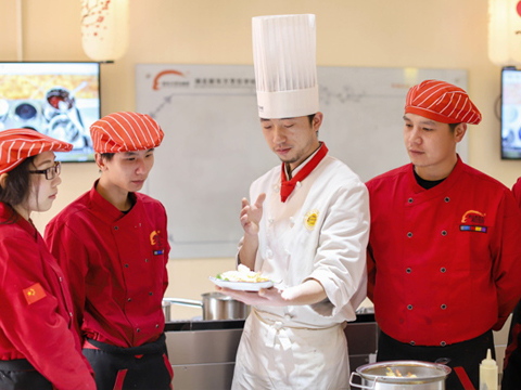 新东方烹饪学校学费一年多少钱,新东方烹饪学校一年大概多少钱