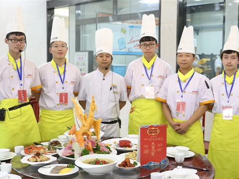 学厨师去哪里学靠谱,陕西新东方烹饪学校