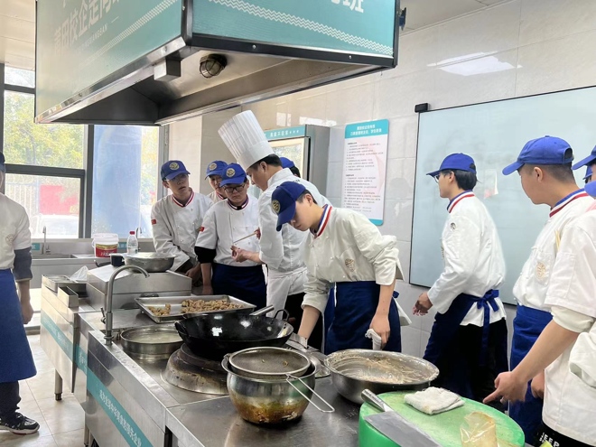 校企合作·福建莆田餐饮管理有限公司定向班正式开班
