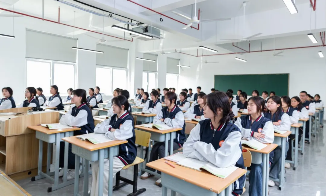 【单招冲刺・圆梦大学】西安新东方2026年单招冲刺班火热招生！助力学子攻克单招，顺利迈入理想院校！