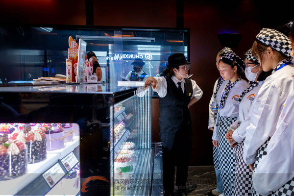 校企联动拓视野,实践赋能促就业—西安新东方烹饪技工学校组织西点专业学生赴御品轩大师秀场店参观学习