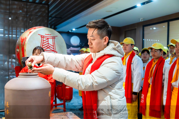 УЯҰ,ʵҵ¶вѧ߽ѧ