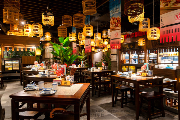 ��ϵѧ��ů���� У������ҵ·���������¶�����⿼���ѧУ�쵼���Ͼ����Ƶ��طñ�ҵ��