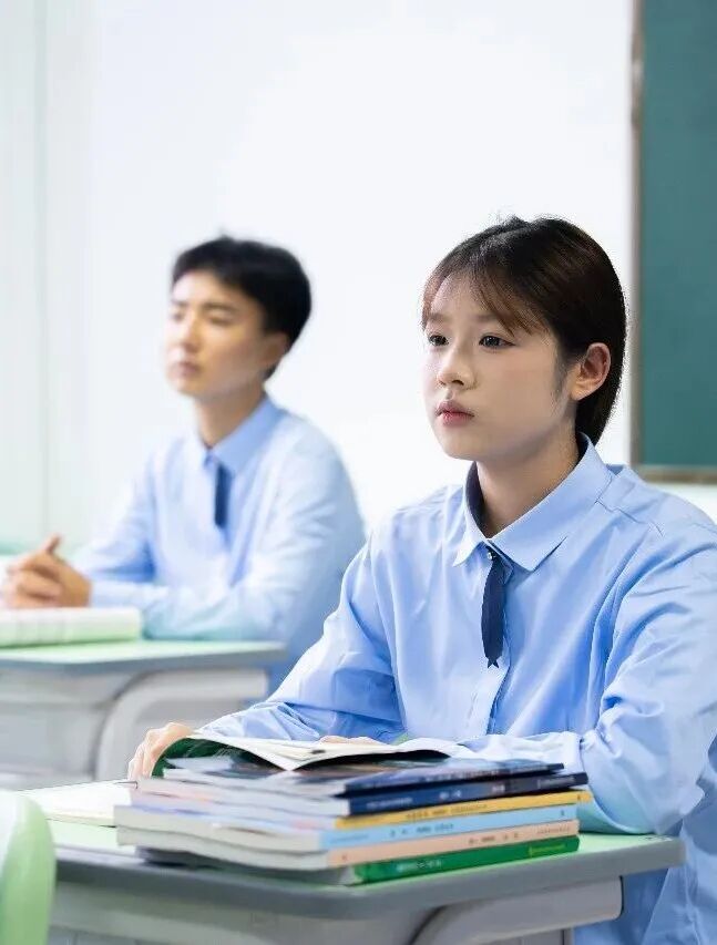 【课程介绍】西安新东方烹饪技工学校“现代服务与艺术升学”之「形象设计」