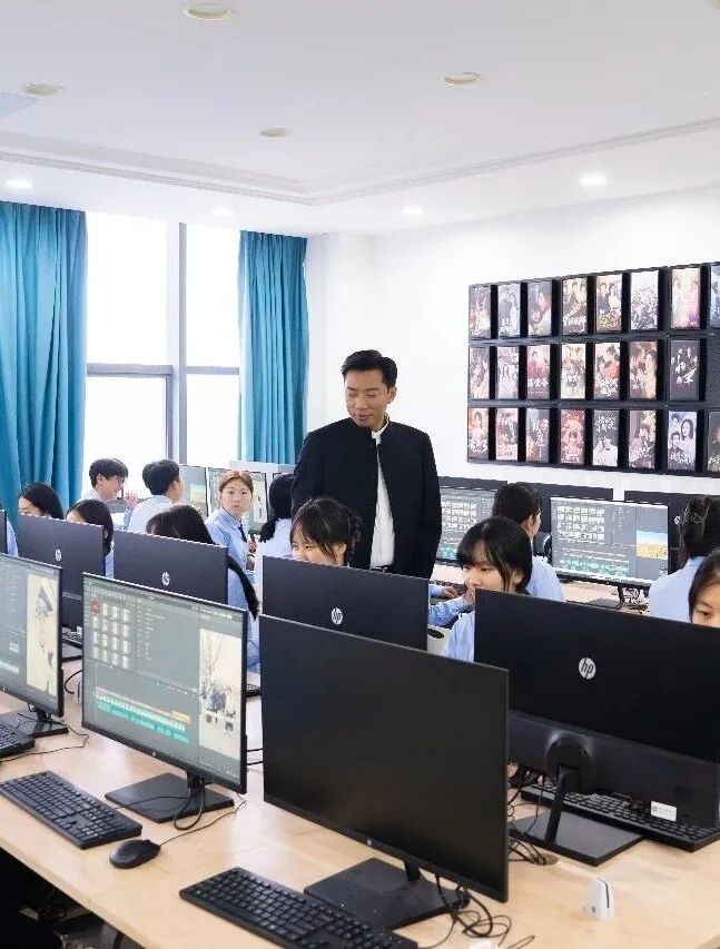 【课程介绍】西安新东方烹饪技工学校“现代服务与艺术升学”之「形象设计」