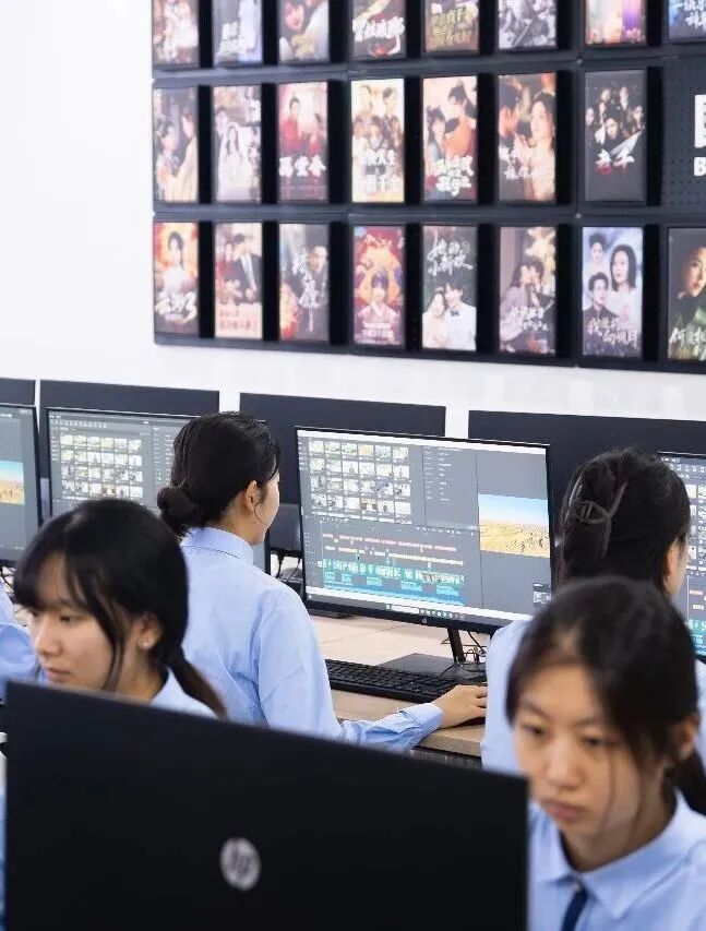 【课程介绍】西安新东方烹饪技工学校“现代服务与艺术升学”之「形象设计」