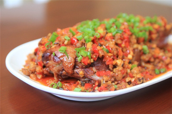 学烹饪-剁椒蒸鸭肉的做法